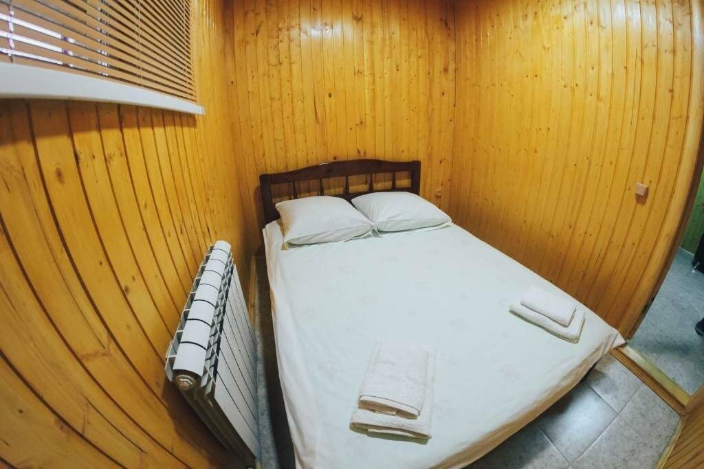 Номер улучшенный стандарт с 1 двуспальной кроватью (с Русской баней)